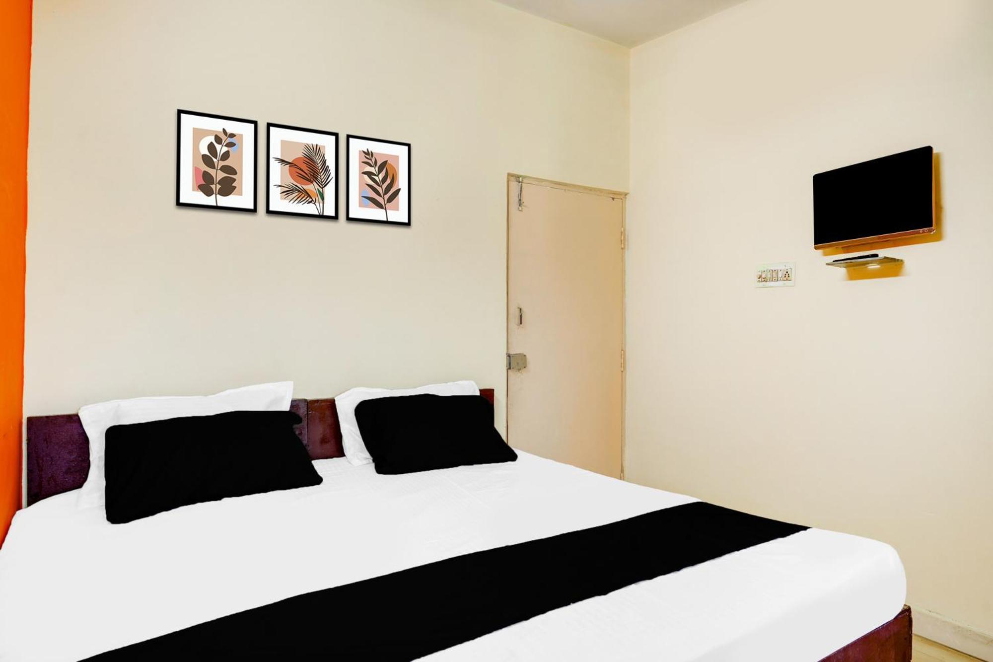 Super Townhouse Marathahalli Near Klm Fashion Mall Бангалор Экстерьер фото