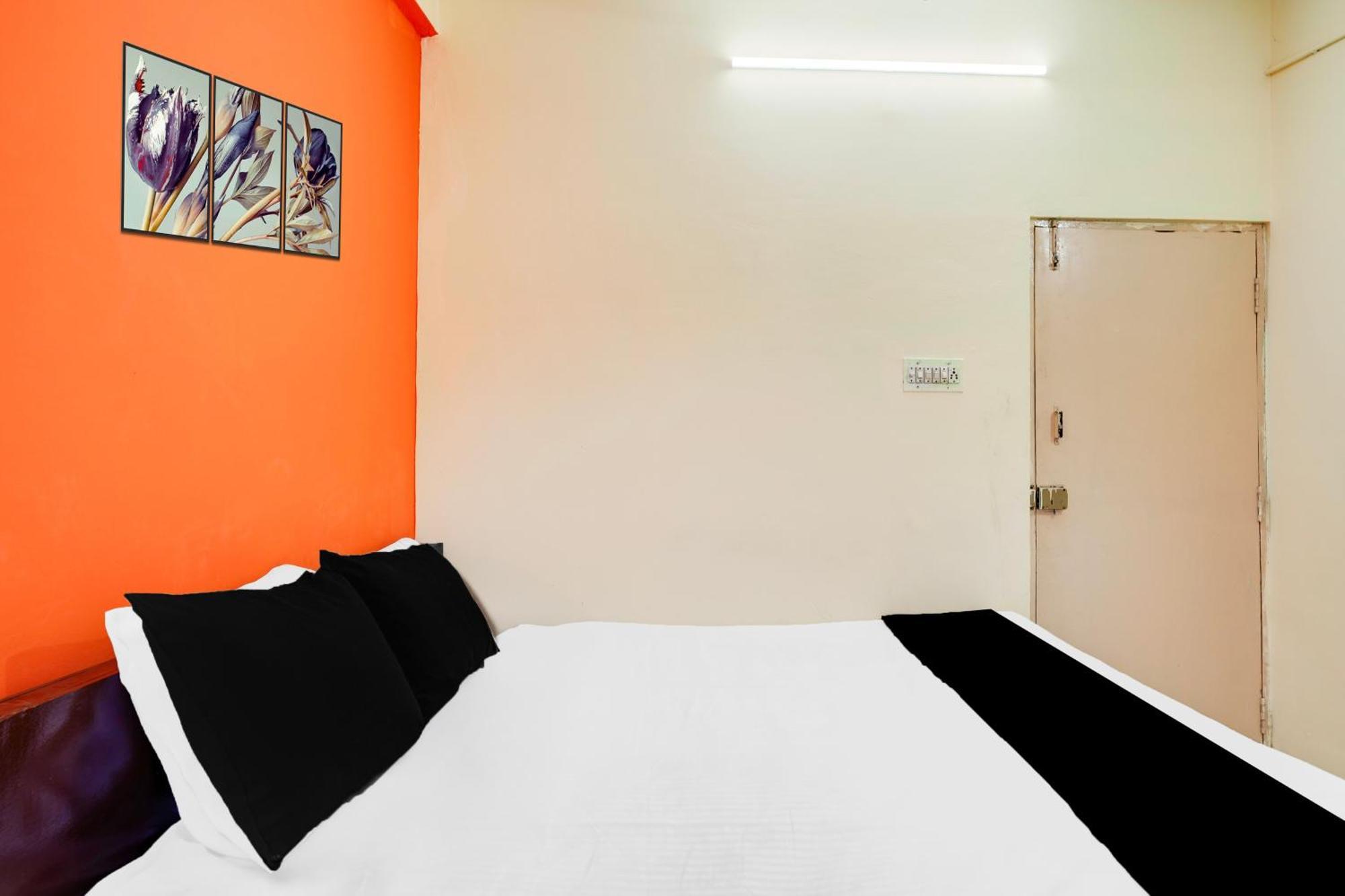 Super Townhouse Marathahalli Near Klm Fashion Mall Бангалор Экстерьер фото