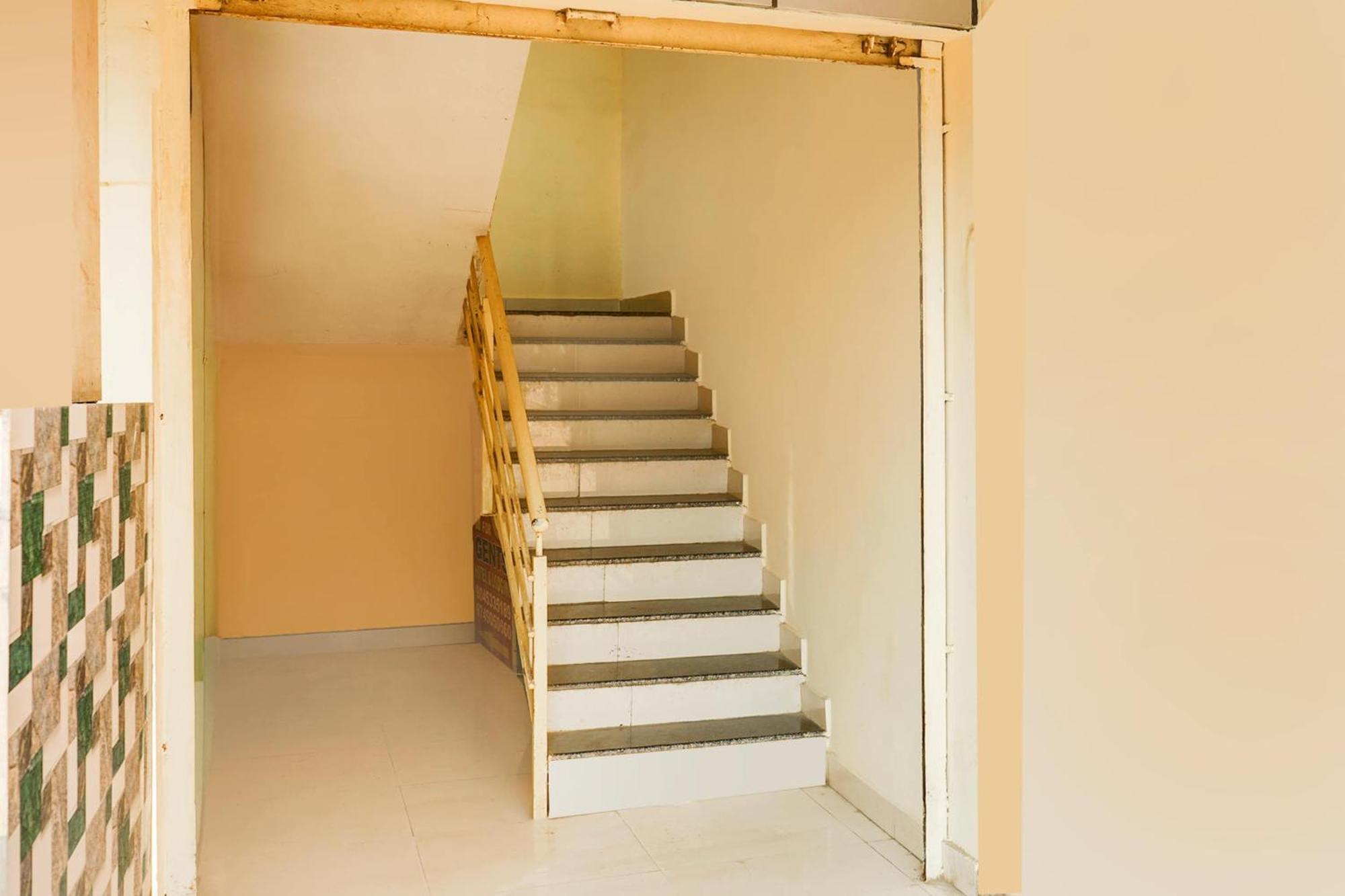 Super Townhouse Marathahalli Near Klm Fashion Mall Бангалор Экстерьер фото