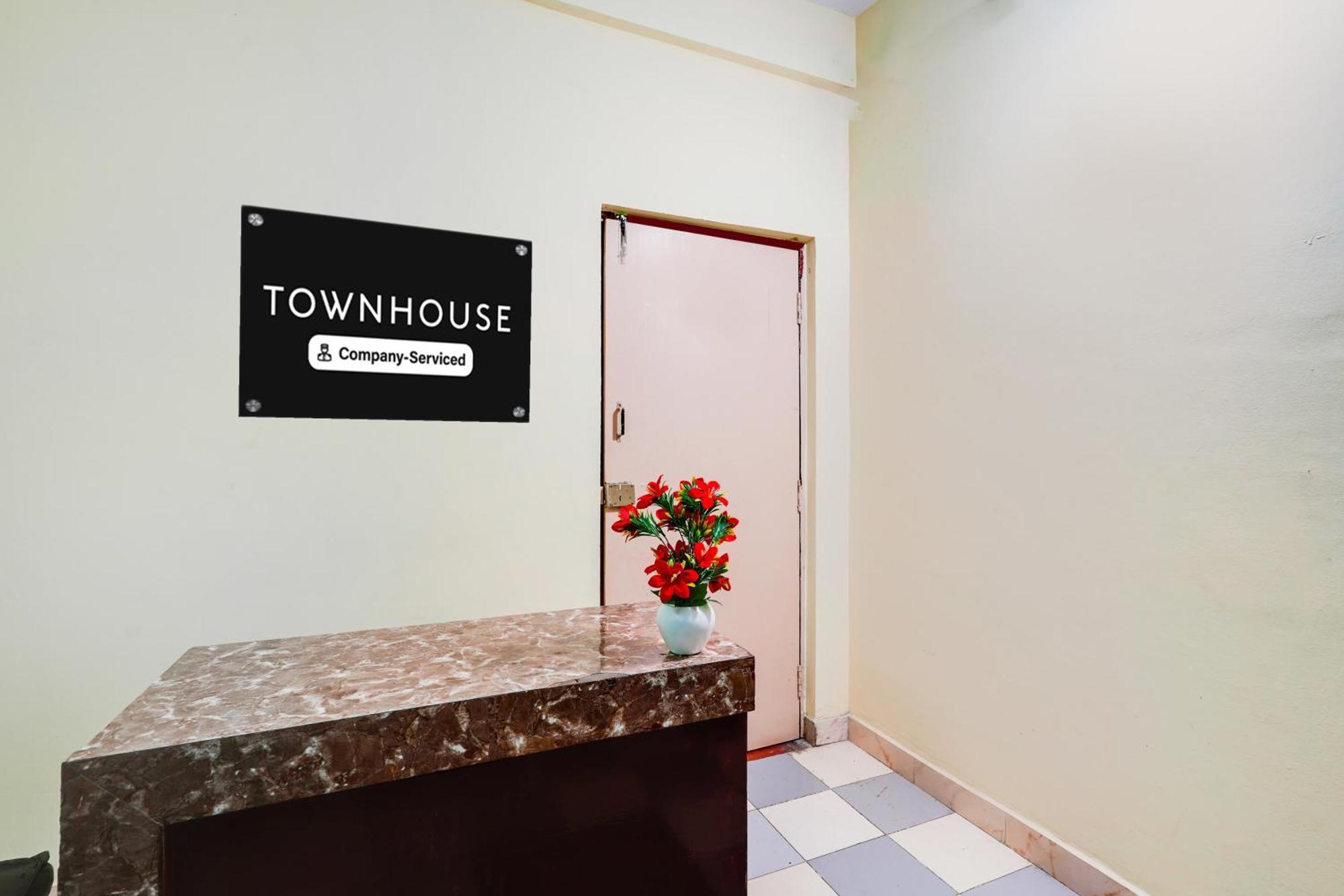 Super Townhouse Marathahalli Near Klm Fashion Mall Бангалор Экстерьер фото